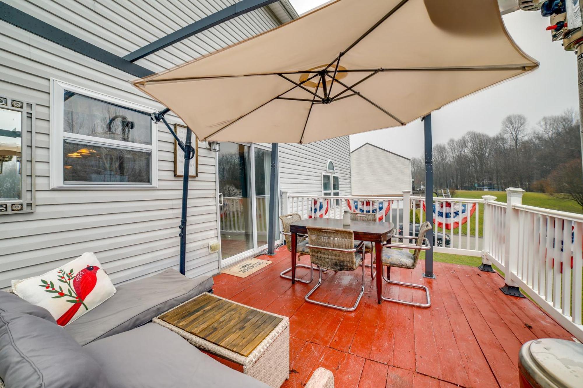 Pet-Friendly Apollo Home With Furnished Deck! New Kensington Exterior photo